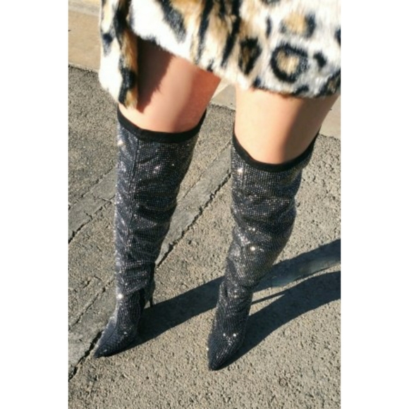 ๐๐๐จ๐ฉ 7, 8 & 8.5๐๐ฅDiamond Luxury Over Knee Boot - BLACK - Picture 5 of 9